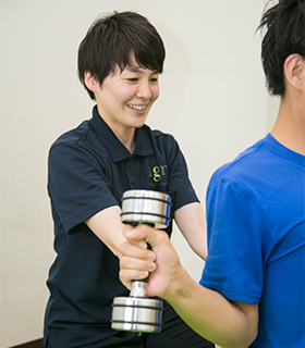 友田江美 パーソナルトレーナー